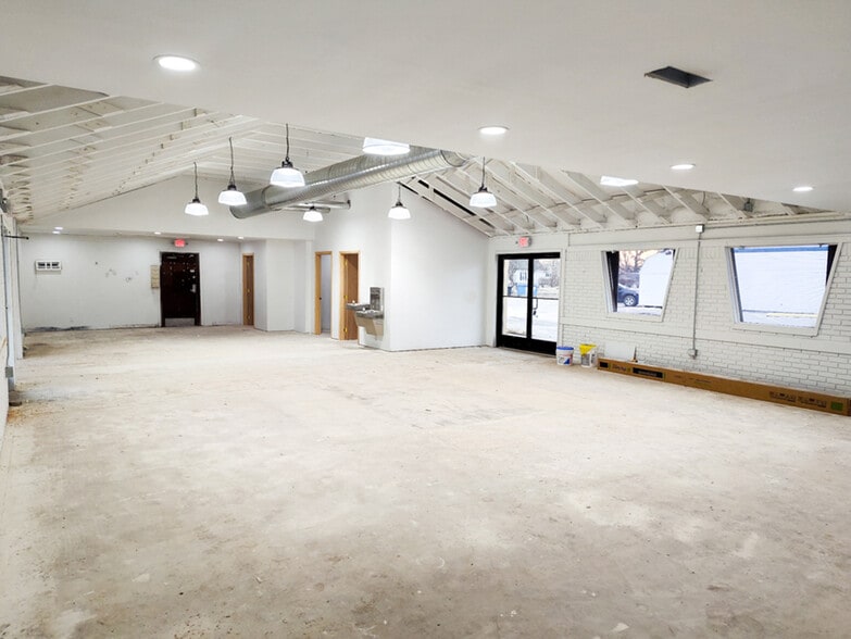 735 W Broadway, Centralia, IL for lease - Building Photo - Image 3 of 8