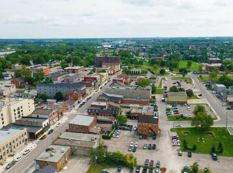 4 Pine St N, Thorold, ON à vendre - Aérien - Image 3 de 20