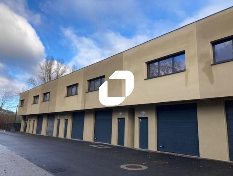 Flex dans Neuville-sur-Saône à louer - Photo du bâtiment - Image 1 de 12