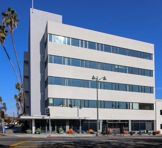 4055 Wilshire Blvd, Los Angeles, CA for lease - Building Photo - Image 3 of 9