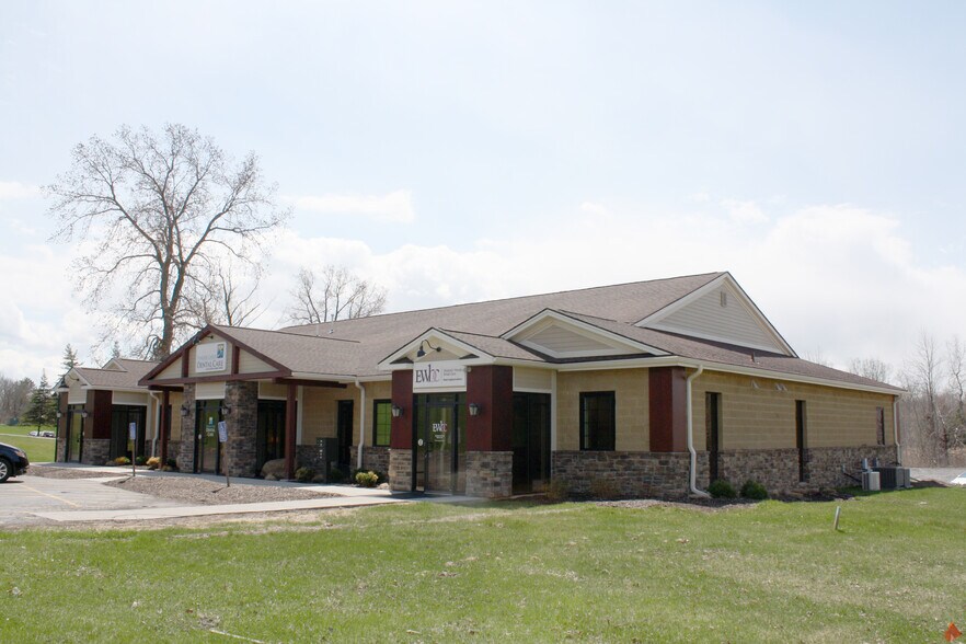 7387 Route 96, Victor, NY à louer - Photo du bâtiment - Image 3 de 4