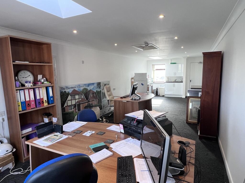 147 Wareham Rd, Corfe Mullen, DOR BH21 3LA - Unit 7 -  - Interior Photo - Image 2 of 5