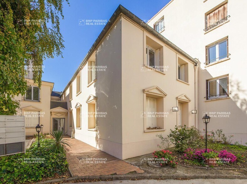 36 Rue Des Etats Généraux, Versailles for lease - Building Photo - Image 2 of 7