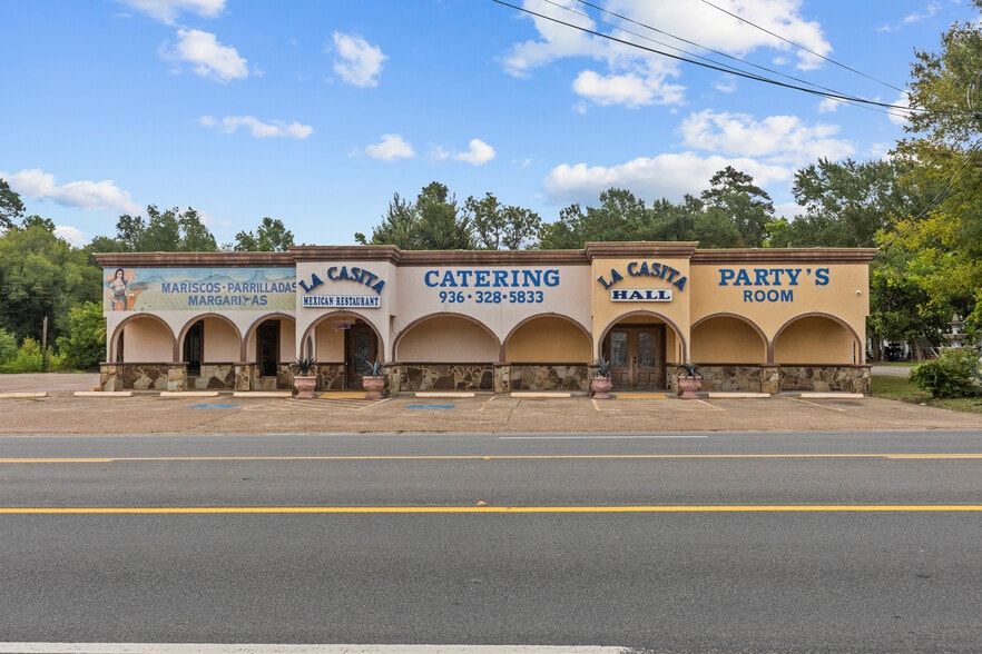 215 S Washington, Livingston, TX for sale - Building Photo - Image 2 of 8