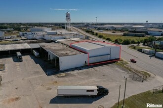 625 W Bridgers Ave, Auburndale, FL à louer Photo du bâtiment- Image 2 de 15