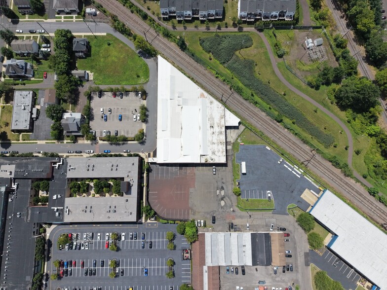 201 Kriebel Ave, Lansdale, PA for lease - Building Photo - Image 3 of 10