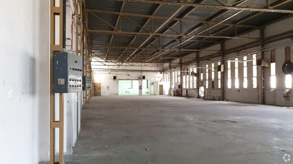 Industrial in Móstoles, Madrid for sale - Building Photo - Image 3 of 12