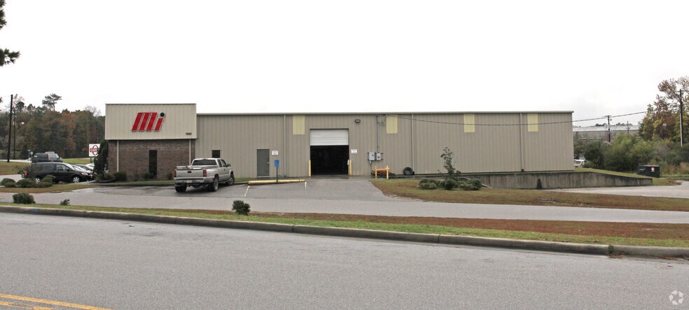 1001 Bankton Cir, Hanahan, SC à louer - Photo du bâtiment - Image 2 de 2