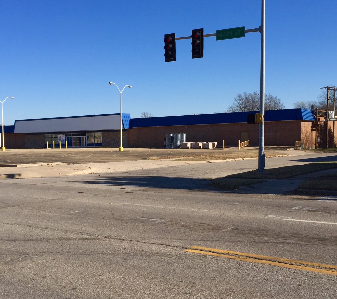 310 S Main St, Blackwell, OK for sale Primary Photo- Image 1 of 1