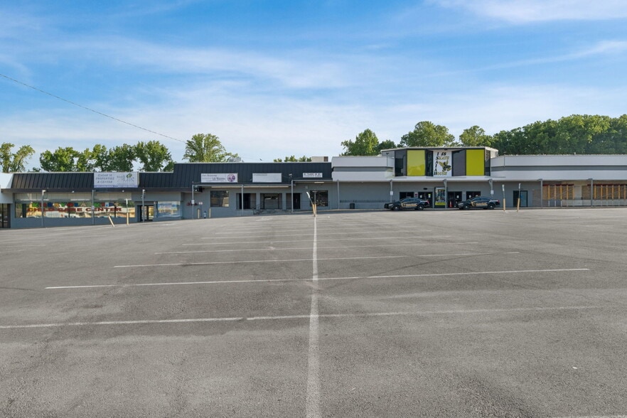 3100 Branch Ave, Temple Hills, MD for lease - Building Photo - Image 3 of 15