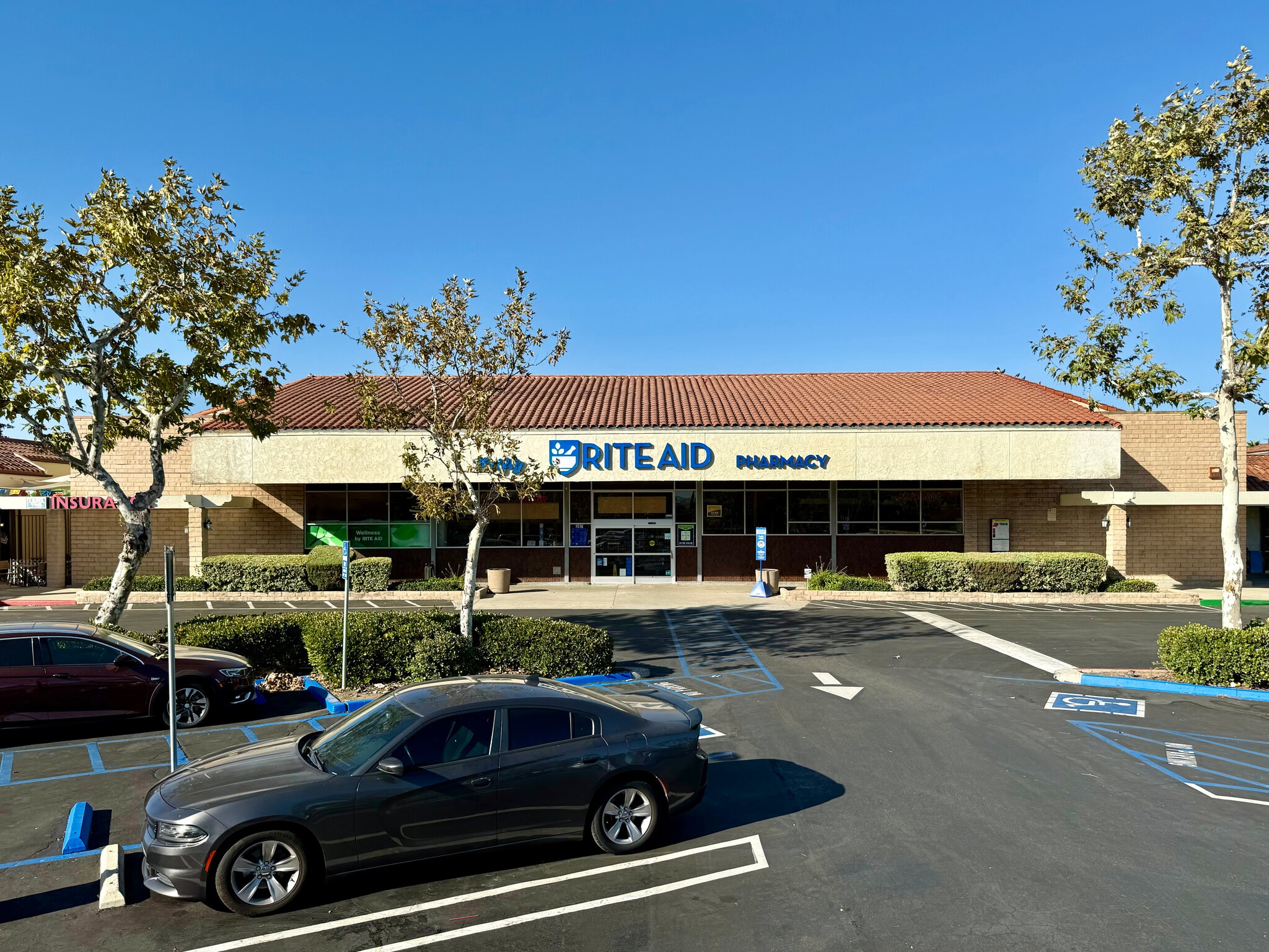 387 E Avenida De Los Arboles, Thousand Oaks, CA for lease Primary Photo- Image 1 of 3