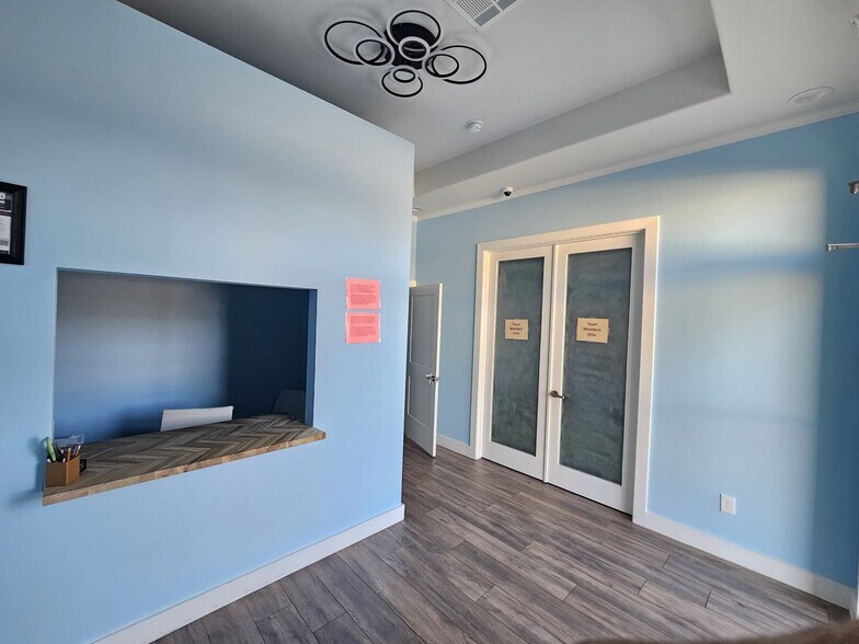 14547 Lake Business Dr, Conroe, TX à vendre - Photo du bâtiment - Image 3 de 16