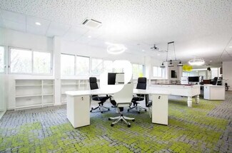 Plus de détails pour Bureau, Local d'activités à louer