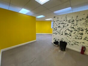 805-865 NW 119 St, Miami, FL à louer Photo intérieure- Image 1 de 5