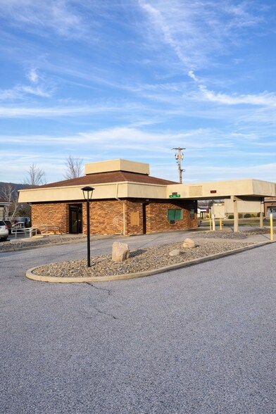 835 E Bishop St, Bellefonte, PA for lease - Building Photo - Image 2 of 7
