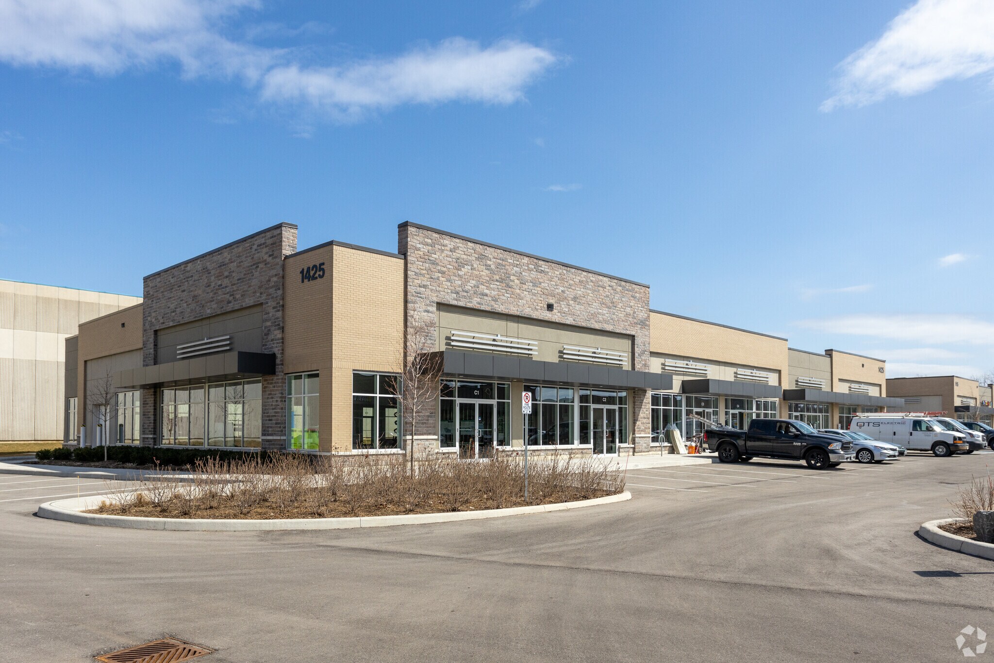 1425 Cornwall Rd, Oakville, ON for sale Primary Photo- Image 1 of 1