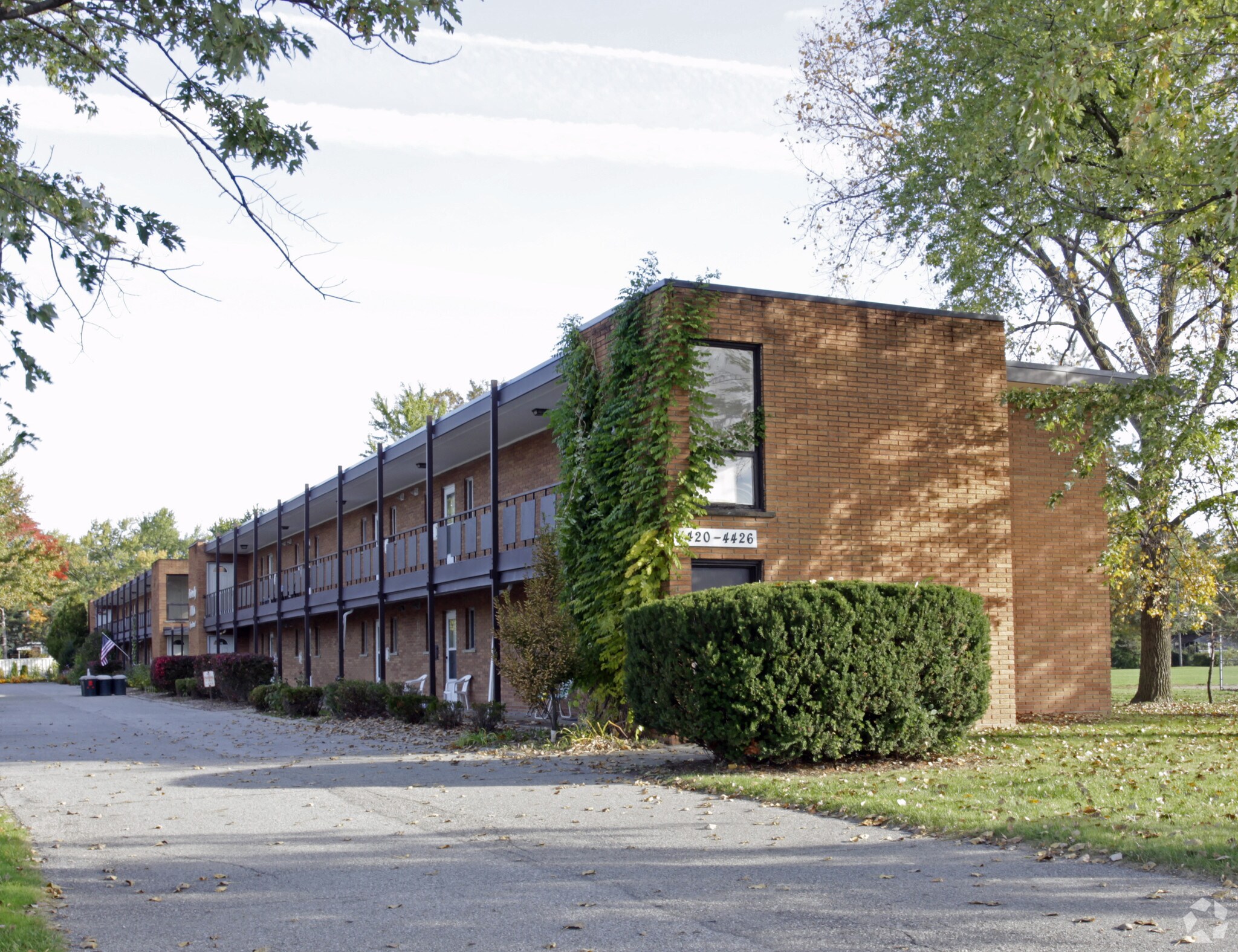 4420 Springer Ave, Royal Oak, MI for sale Primary Photo- Image 1 of 16