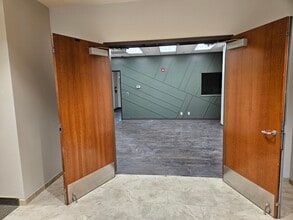 3425 Cliff Shadows Pky, Las Vegas, NV for lease Interior Photo- Image 2 of 2