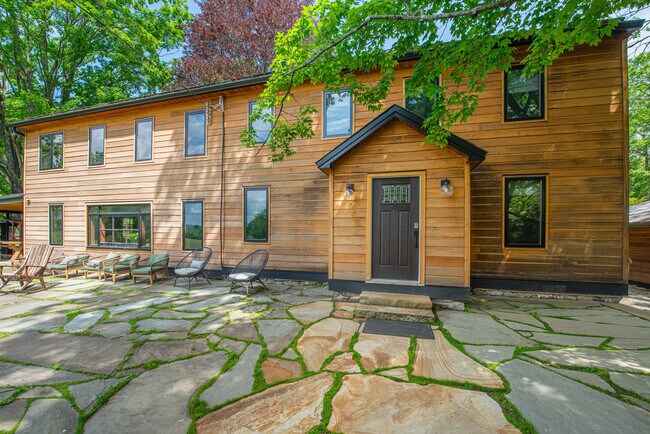 More details for 62 Mount Pleasant Rd, Columbia, NJ - Specialty for Sale