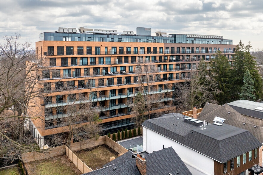 1718 Bayview Ave, Toronto, ON à vendre - Photo du bâtiment - Image 3 de 3