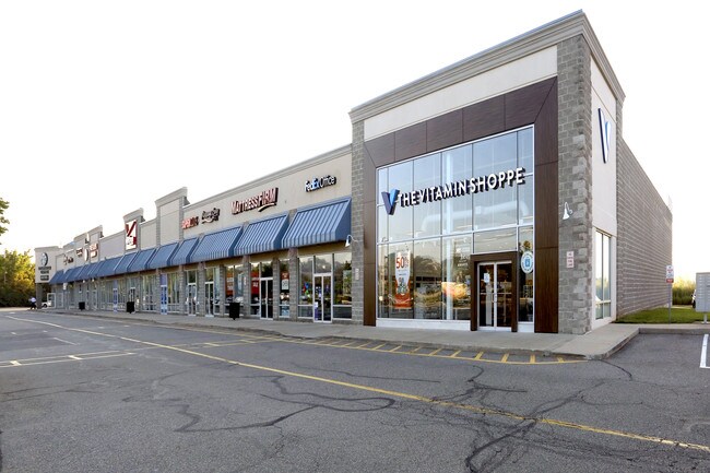 More details for 84 Rt 17, East Rutherford, NJ - Retail for Lease