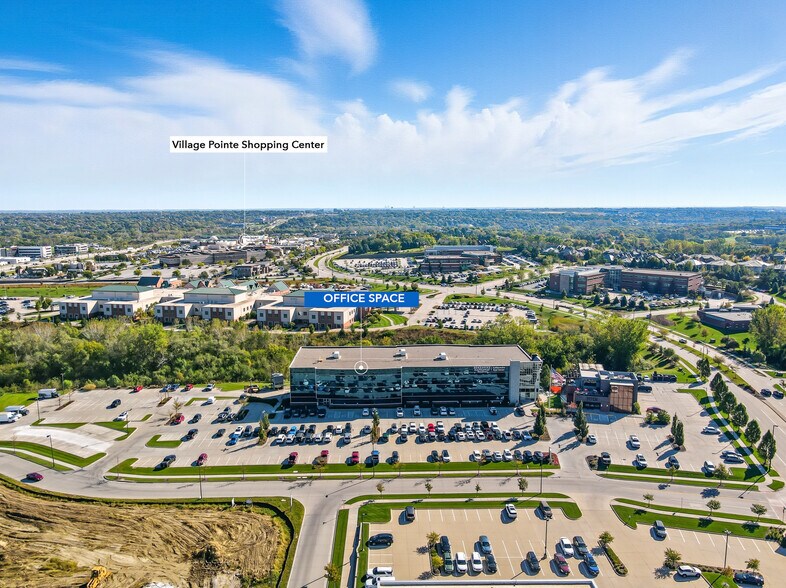 331 Village Pointe Plz, Omaha, NE à louer - Photo du bâtiment - Image 1 de 12