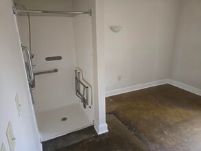 3202 Old Chapel Hill Rd, Durham, NC à louer Photo intérieure- Image 2 de 9