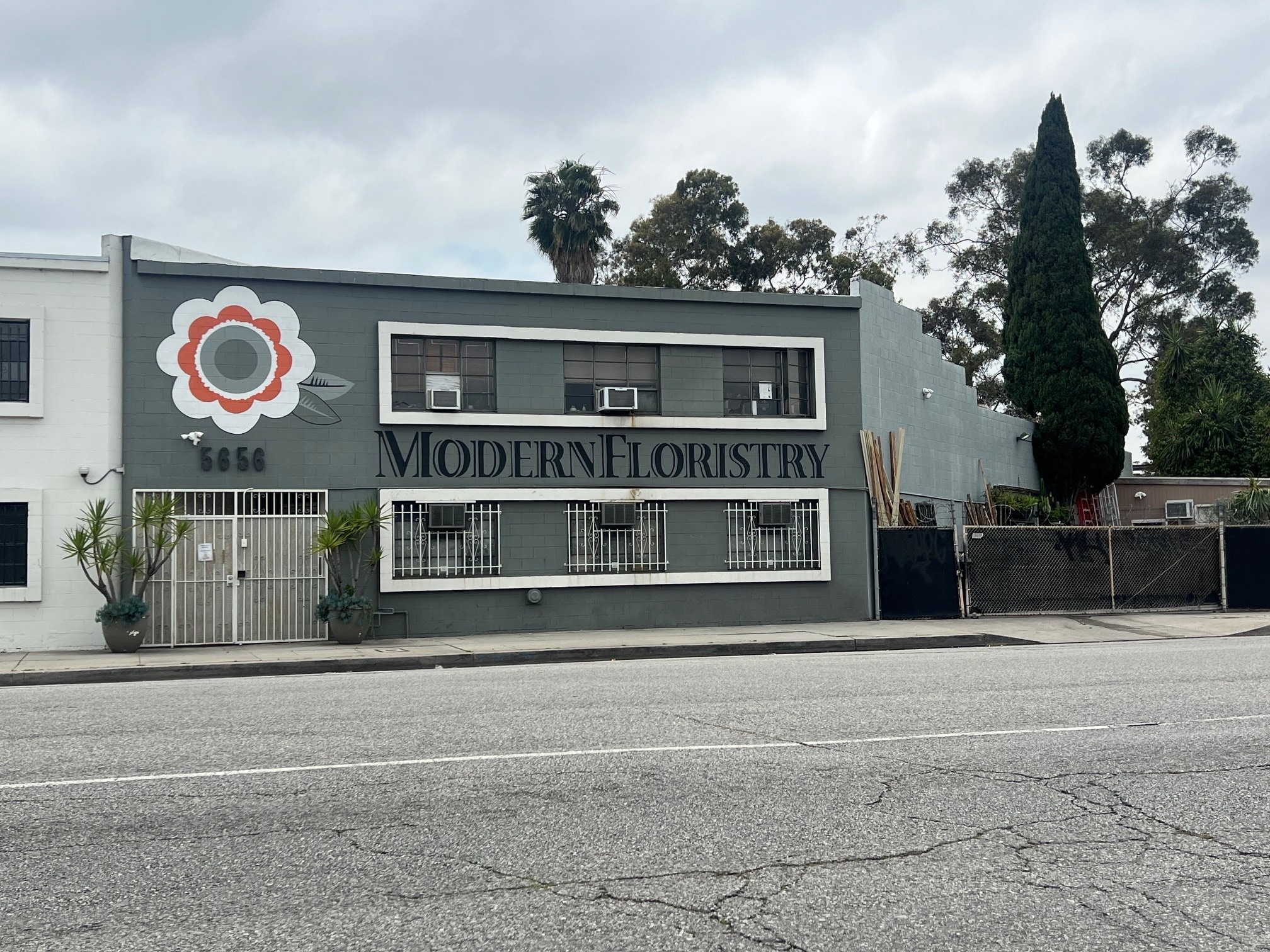 5656 W Washington Blvd, Los Angeles, CA for lease Building Photo- Image 1 of 5