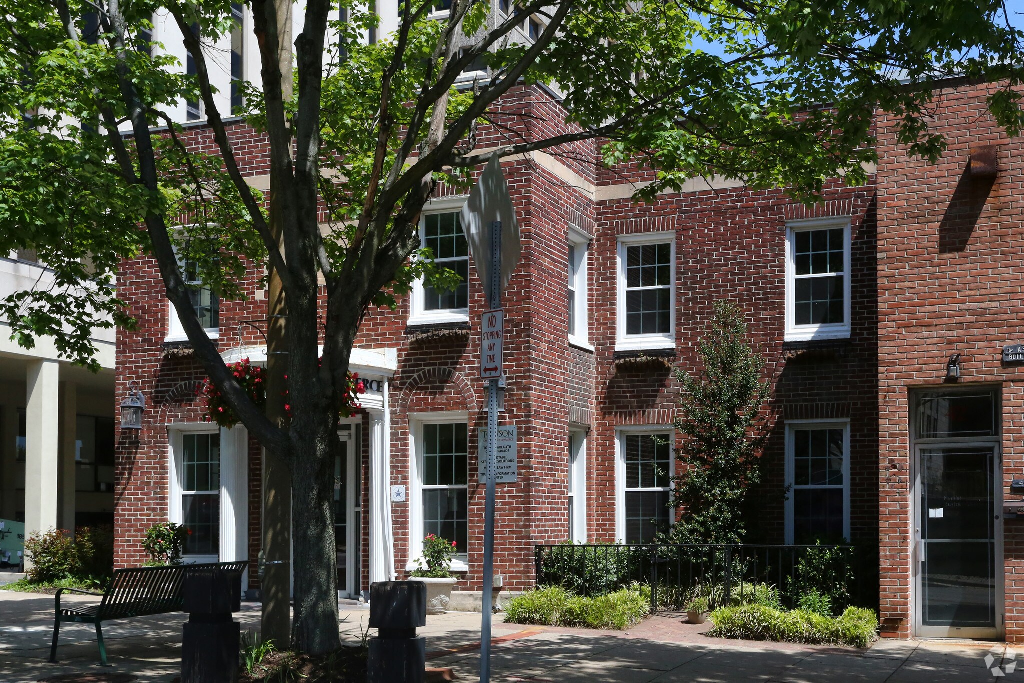 44 W Chesapeake Ave, Towson, MD for lease Primary Photo- Image 1 of 10