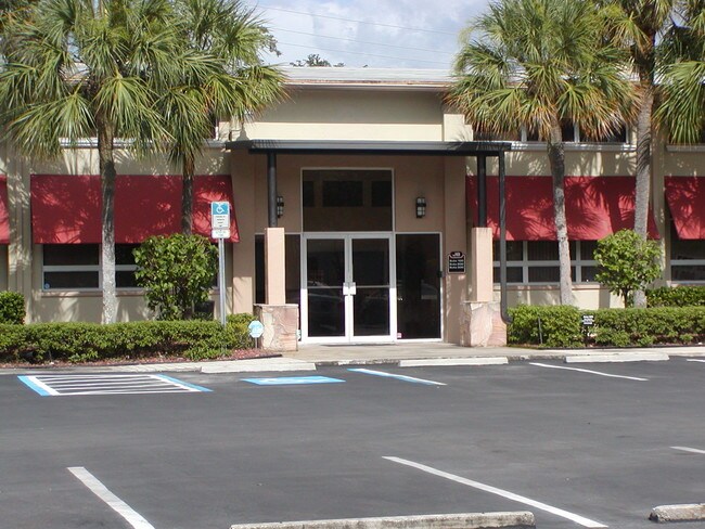 More details for 2211 Widman Way, Fort Myers, FL - Office for Lease