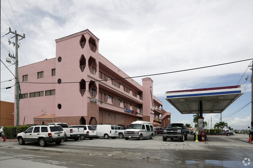 11710 NW South River Dr, Medley, FL for lease - Building Photo - Image 3 of 11
