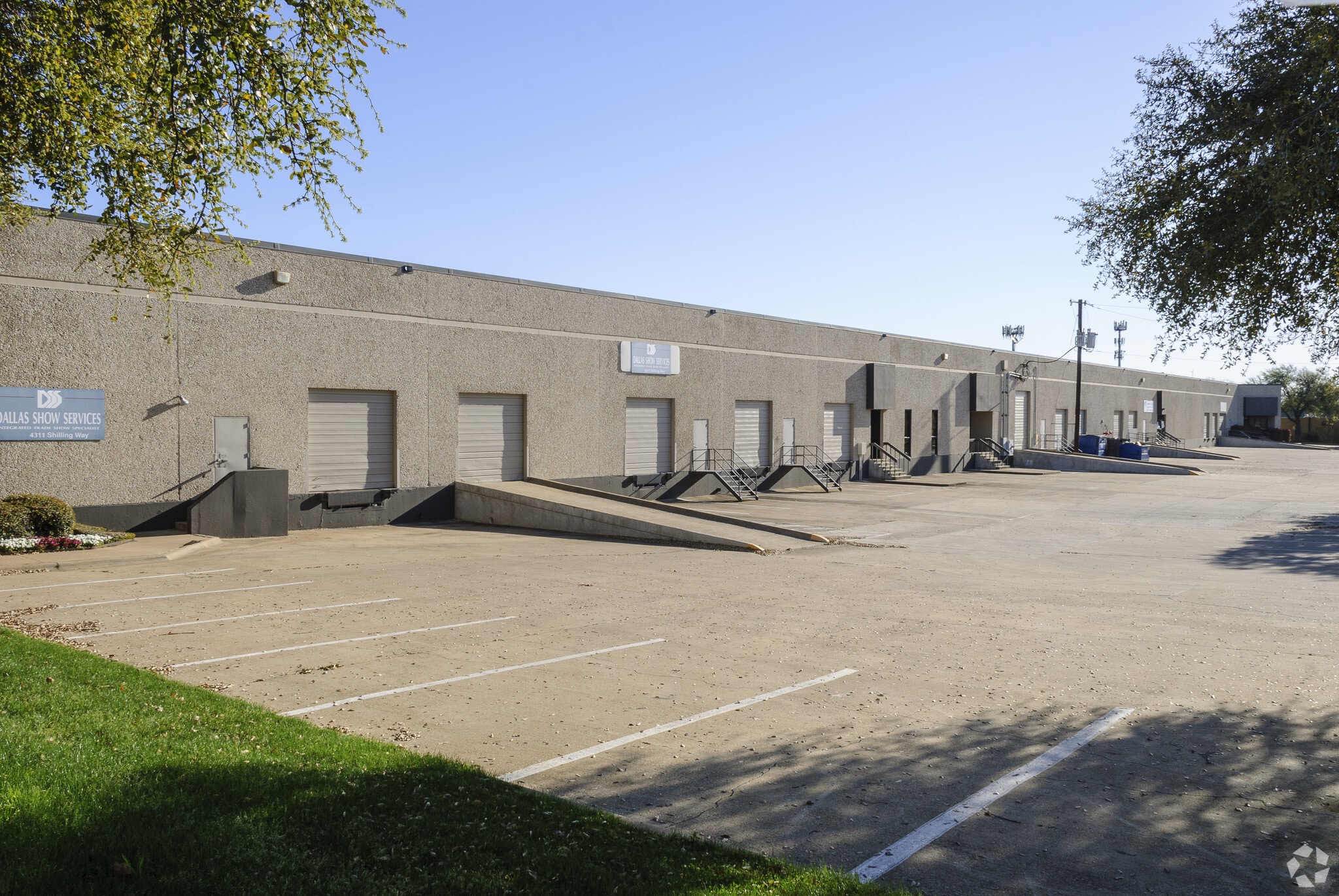 4301-4311 Shilling Way, Dallas, TX for lease Primary Photo- Image 1 of 7