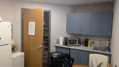 8555 W Forest Home Ave, Greenfield, WI for lease Interior Photo- Image 2 of 22