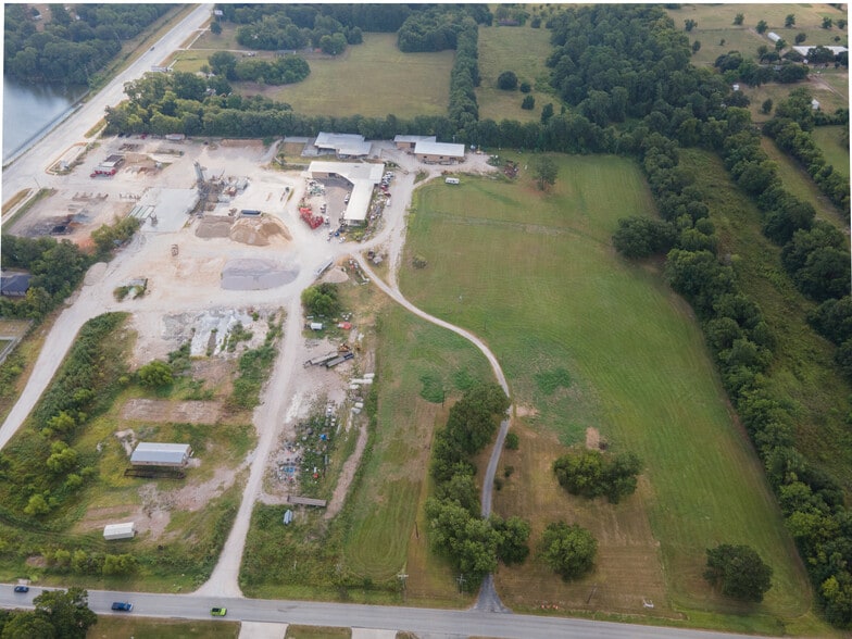 12247 FM 1097 Rd, Willis, TX for sale - Building Photo - Image 3 of 8