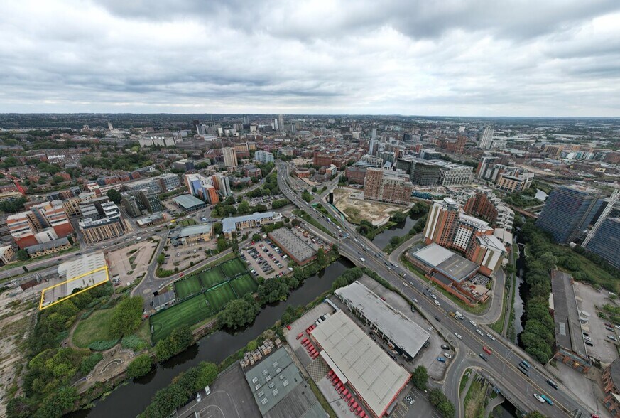9 Kirkstall Rd, Leeds à louer - Photo du bâtiment - Image 3 de 4