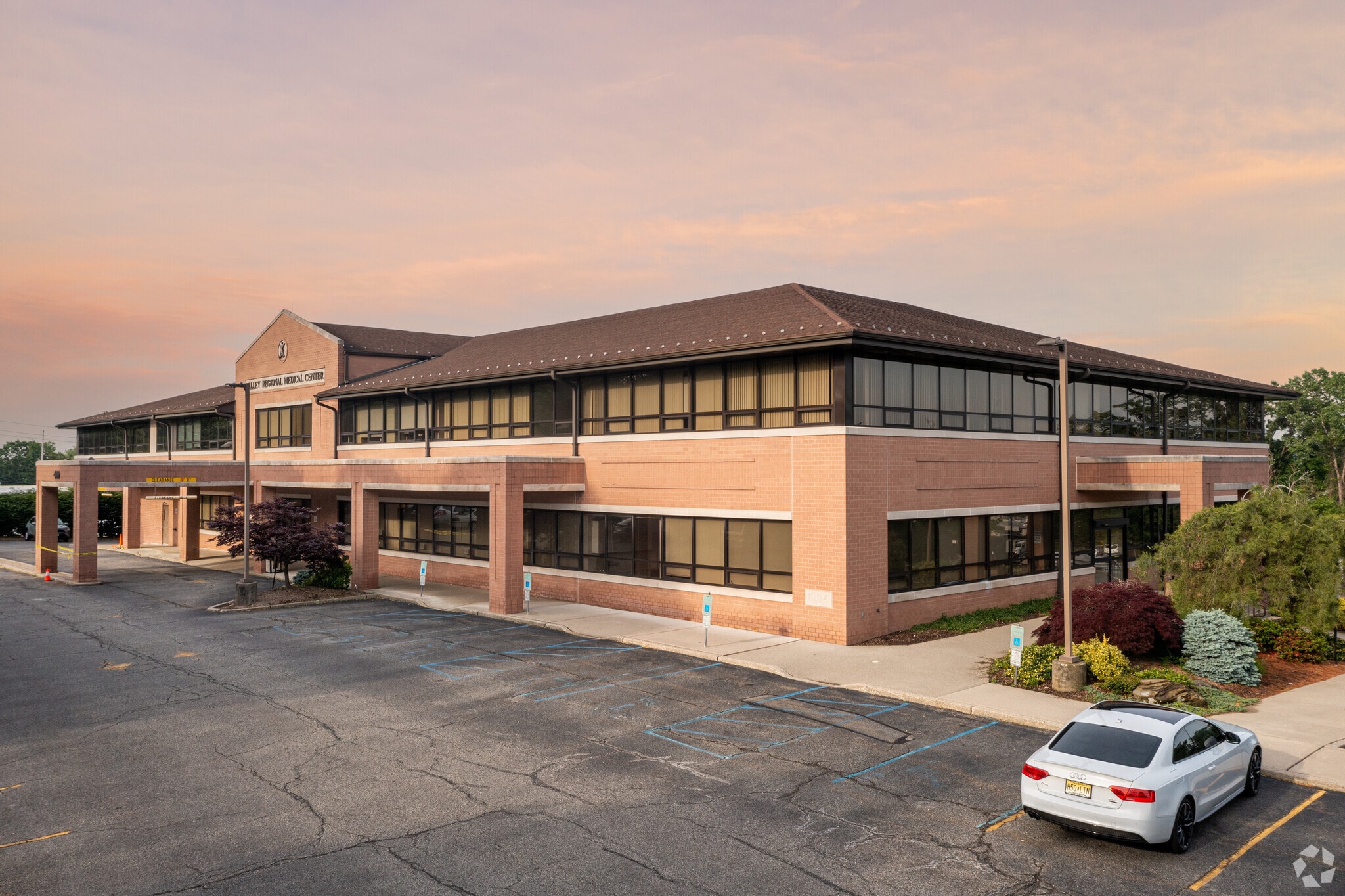 400 Franklin Tpke, Mahwah, NJ for lease Primary Photo- Image 1 of 10