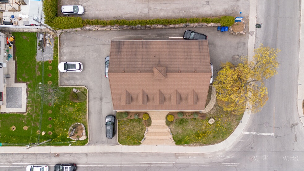 675 Boul Samson, Laval, QC for sale - Building Photo - Image 2 of 44