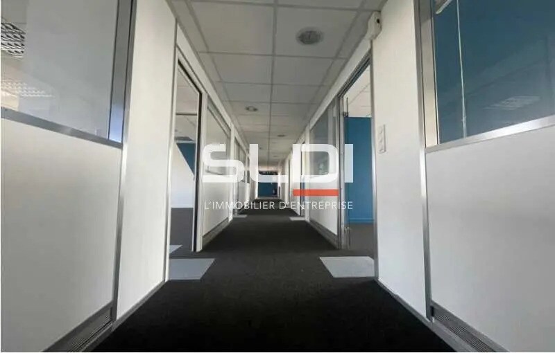 Bureau dans Lyon à louer - Photo du bâtiment - Image 2 de 5