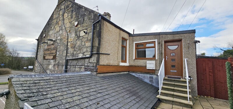 27 Glasgow Rd, Dennyloanhead à vendre - Photo du bâtiment - Image 3 de 16
