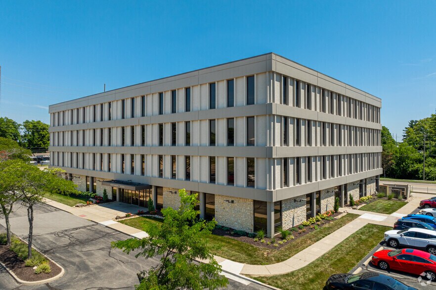 3901 W 86th St, Indianapolis, IN à louer - Photo du bâtiment - Image 1 de 41