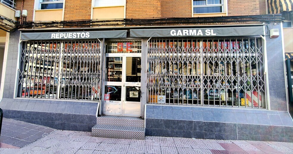Immeuble residentiel dans Ciudad Real, Ciudad Real à vendre - Photo du bâtiment - Image 2 de 6