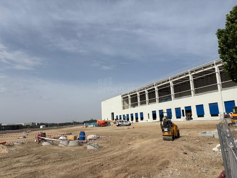 Calle de los Gavilanes Glorieta, 7, Getafe, Madrid for lease - Building Photo - Image 2 of 4