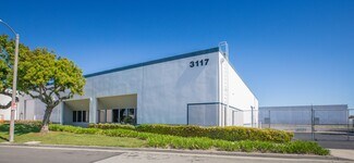 Plus de détails pour 3101 W MacArthur Blvd, Santa Ana, CA - Industriel à louer