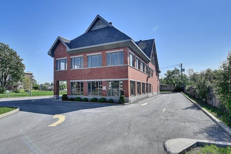 4080 Boul Des Sources, Dollard-des-Ormeaux, QC à vendre - Photo du bâtiment - Image 2 de 3