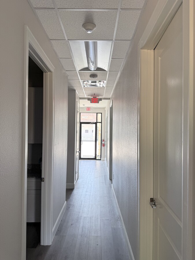 18707 Mueschke Rd, Tomball, TX 77377 - Unité C - - Photo intérieure - Image 2 of 12