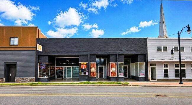 Plus de détails pour 71 Albany Ave, Kingston, NY - Commerce de détail à vendre