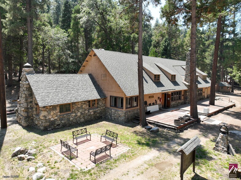 42193 Seven Oaks Road, Angelus Oaks, CA à vendre - Photo du bâtiment - Image 2 de 41