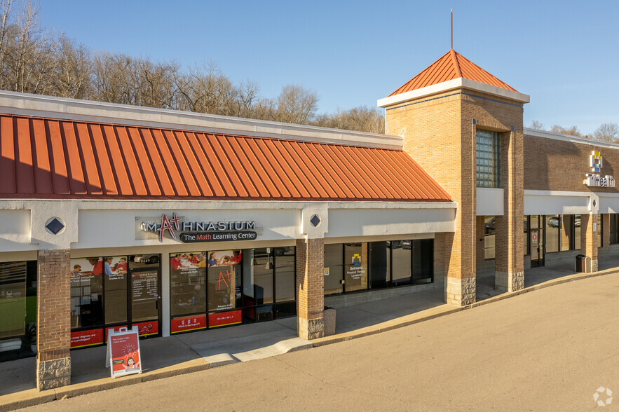 10645-10689 Loveland Madeira Rd, Loveland, OH à vendre - Photo du bâtiment - Image 1 de 1