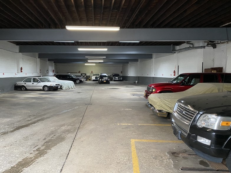 18 Park Hill Ave, Yonkers, NY à louer - Photo du bâtiment - Image 1 de 1