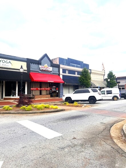 112 Main St, Barnesville, GA for sale - Building Photo - Image 2 of 24